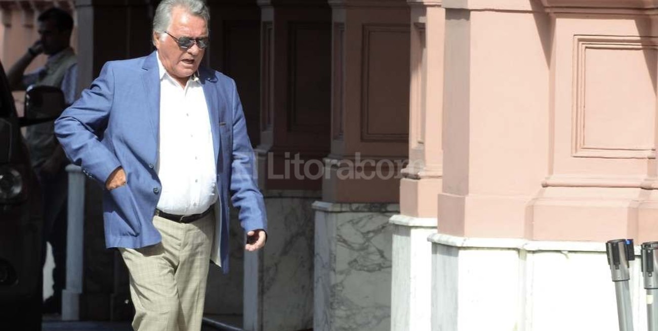 Barrionuevo dijo que en el gobierno actúan como "novatos"