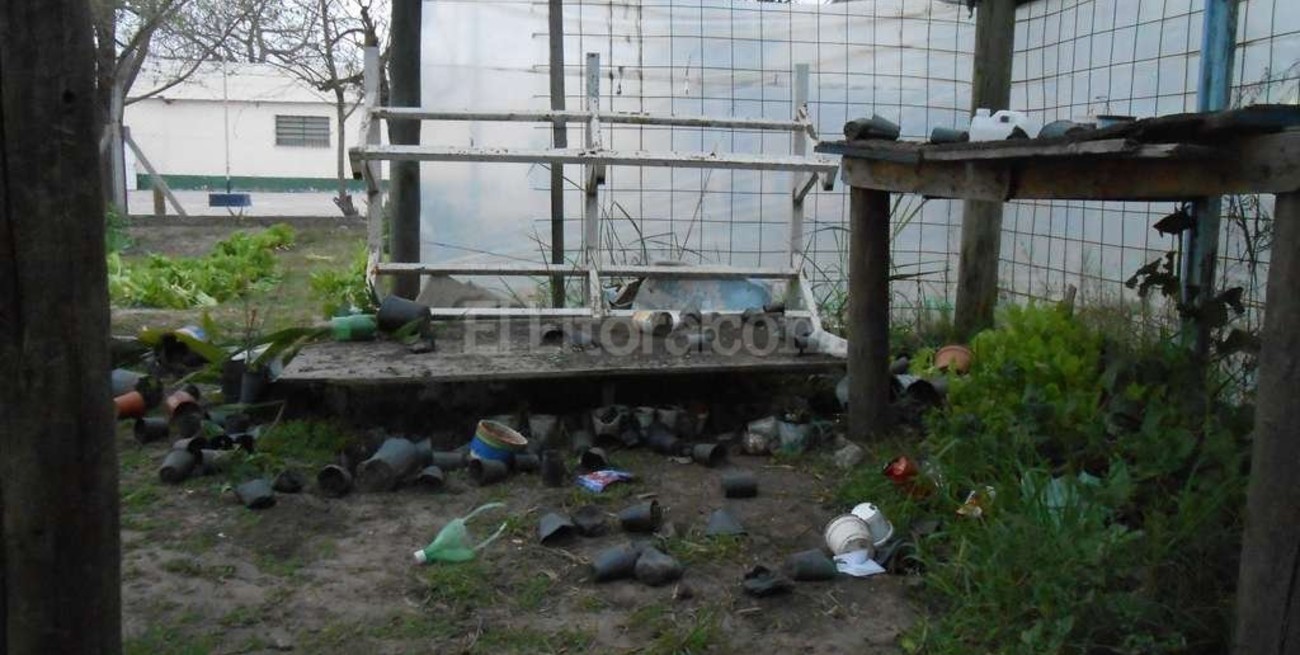 La escuela Alberto Monti fue vandalizada