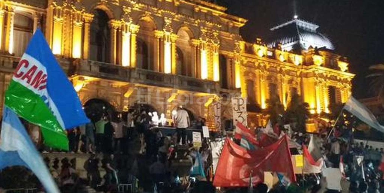 Tucumán no descansa: unas 20 mil personas volvieron a manifestarse