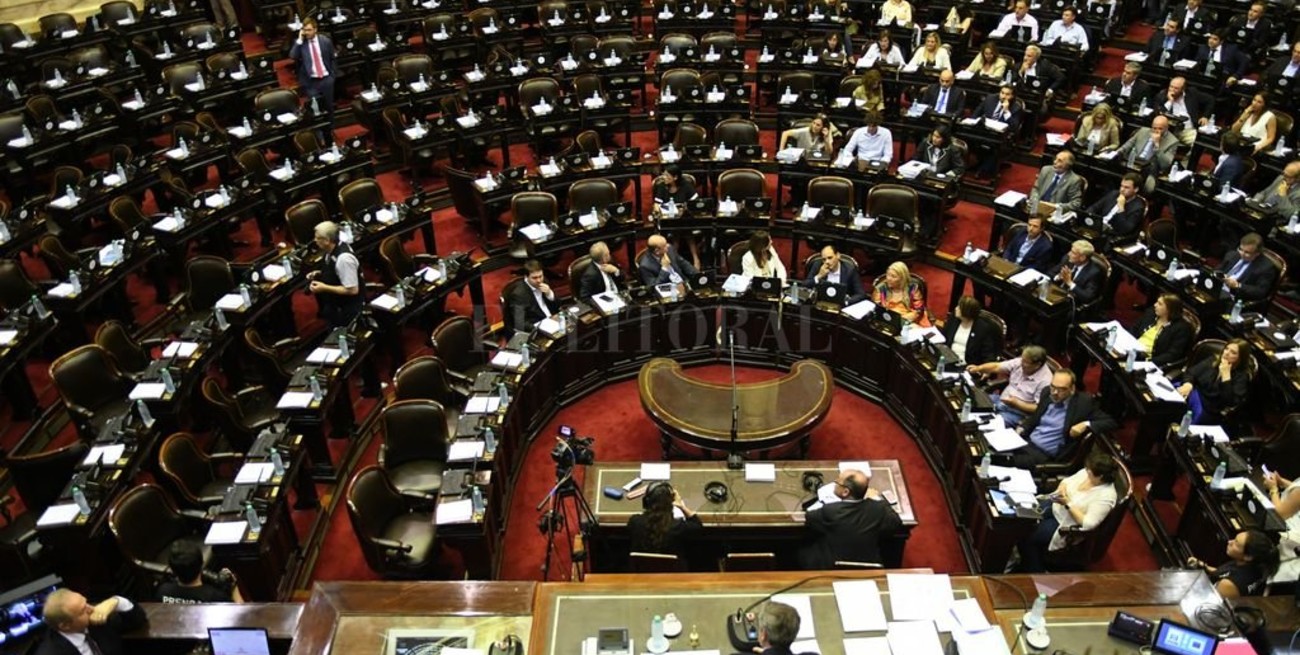 Fuertes cruces entre oficialistas y opositores en una sesión caliente