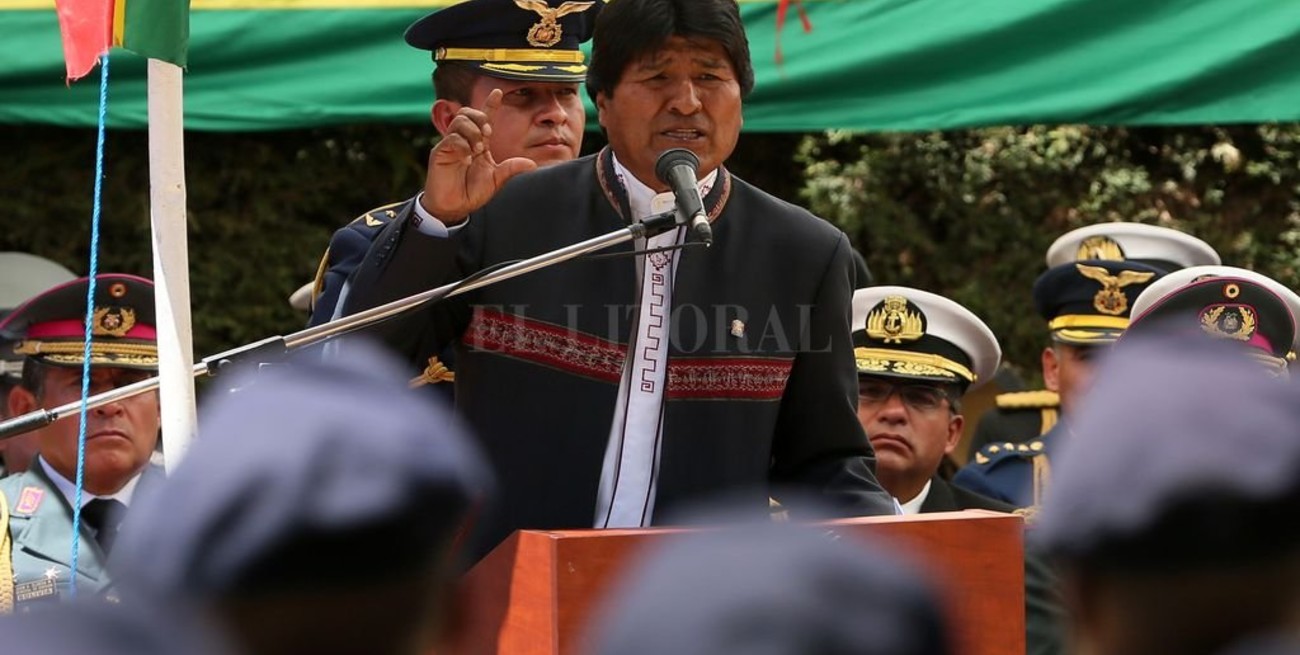 Un ex presidente de Bolivia acusó a Evo Morales de espiarlo