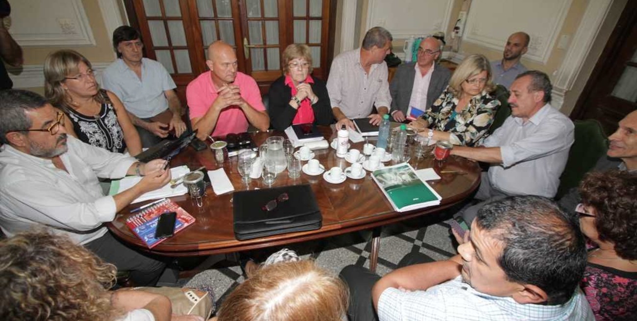 Paritarias: convocaron a los docentes para el lunes