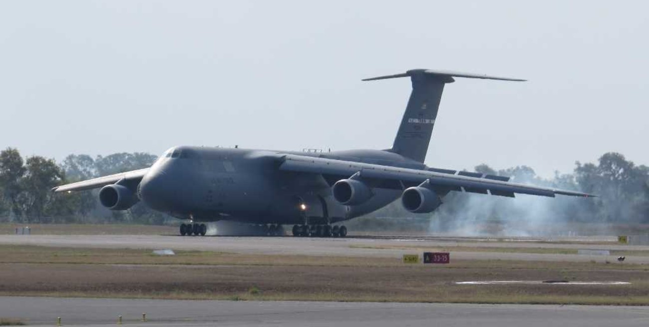 Llegan otros dos aviones de la Marina de Estados Unidos para buscar al submarino