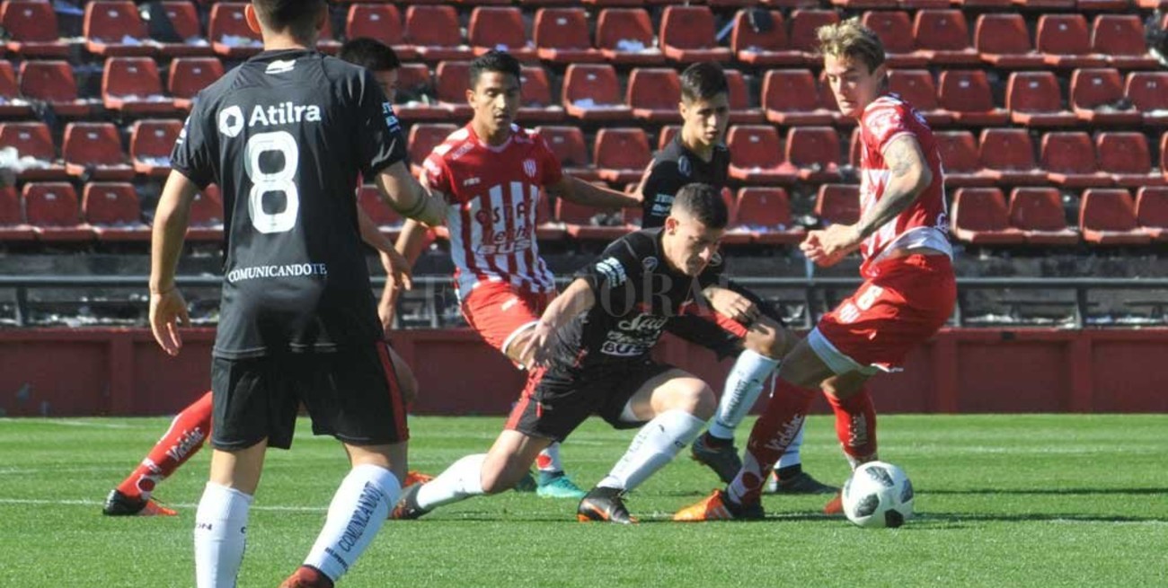  Unión llenó de goles el "clasiquito" de reserva