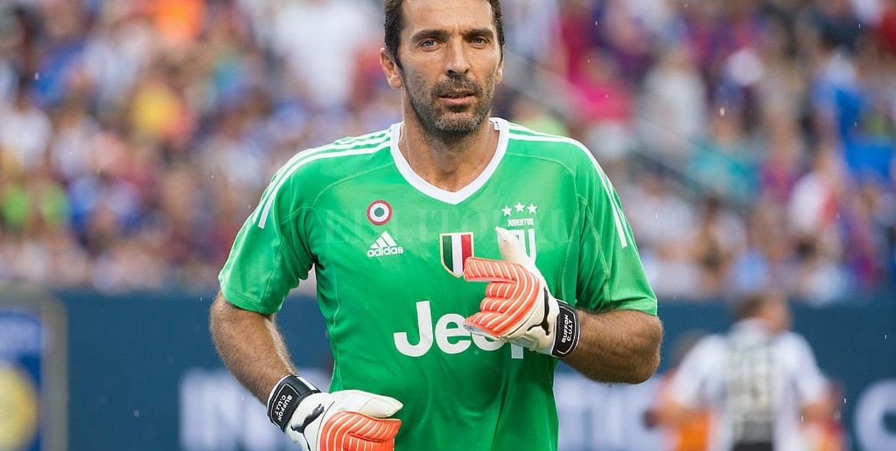 A los 41 años, Buffon vuelve a Juventus