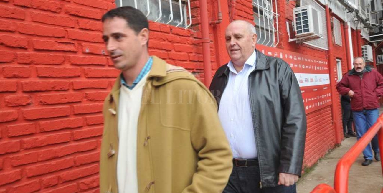 Unión, el DT y todavía "el pescado sin vender"