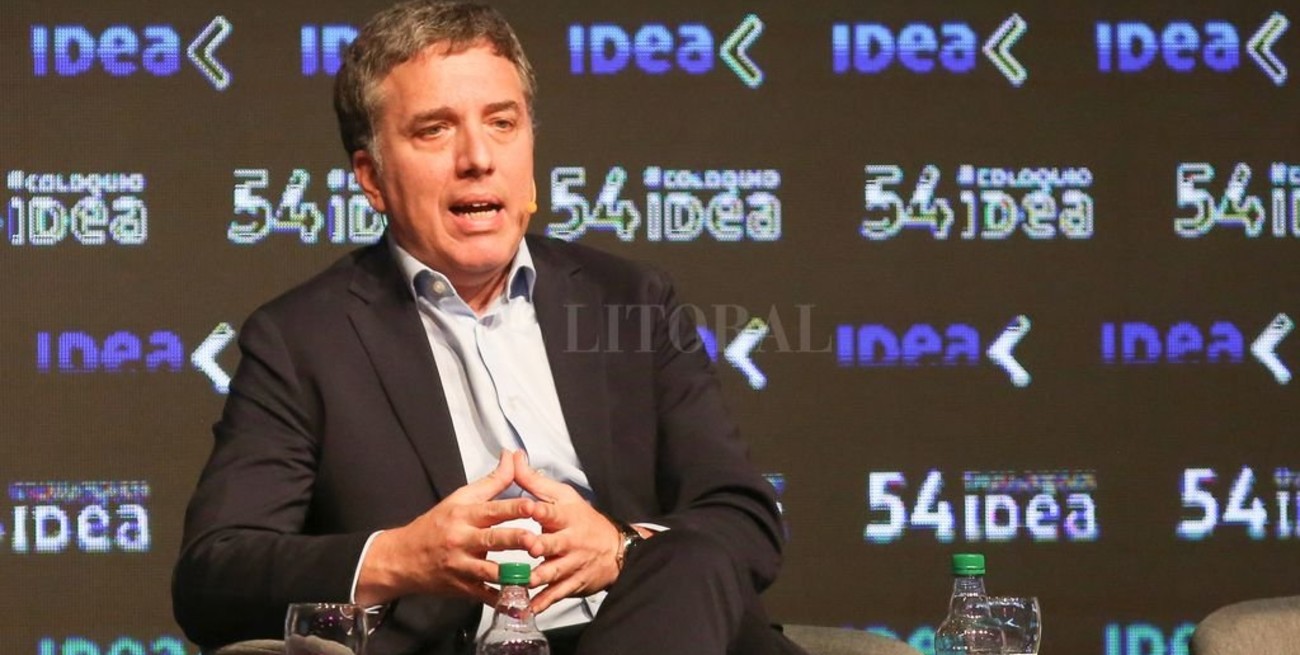 Dujovne: "La inflación de septiembre y octubre van a marcar el pico del año"