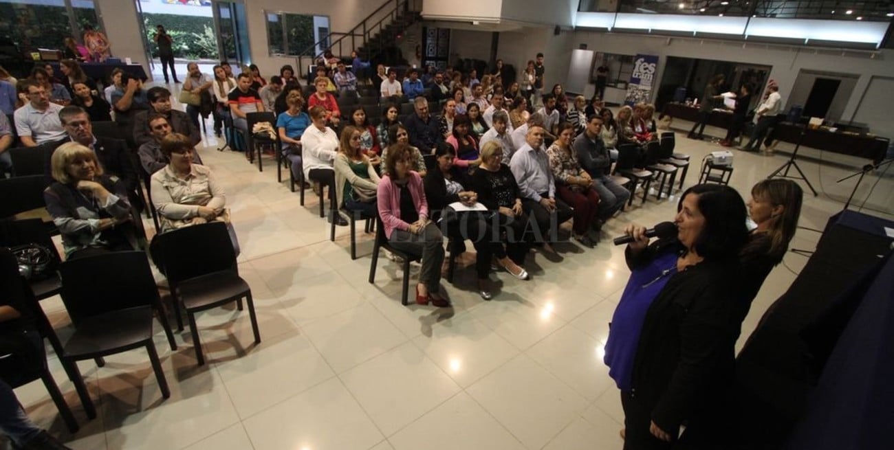 La Provincia firmó convenios de asistencia a centros de día 