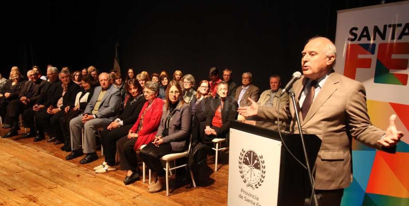 El Gobierno de la provincia homenajeó a los maestros