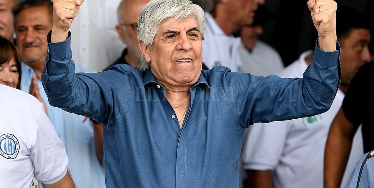 Moyano le pidió a Macri que no aplique políticas "que hambrean a la parte más sensible de la sociedad"