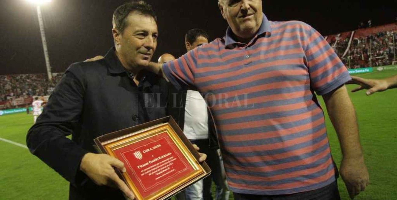 Le piden a Spahn que Soldano abra el contrato 