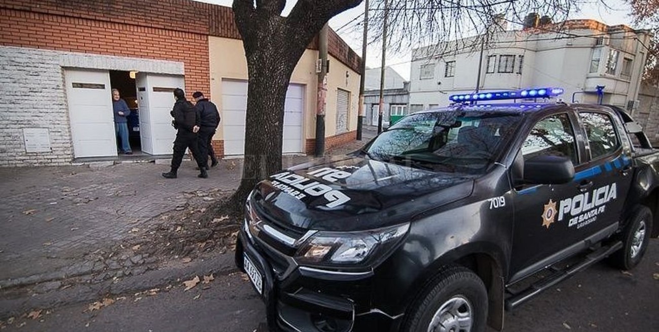 Balearon a policías que custodiaban la casa del padre del juez Vienna