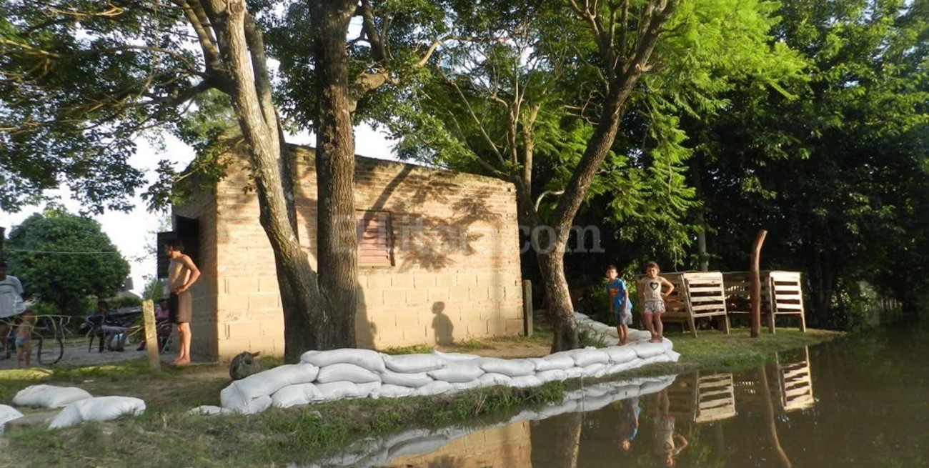 Lifschitz recorrió zonas inundadas en San Javier 