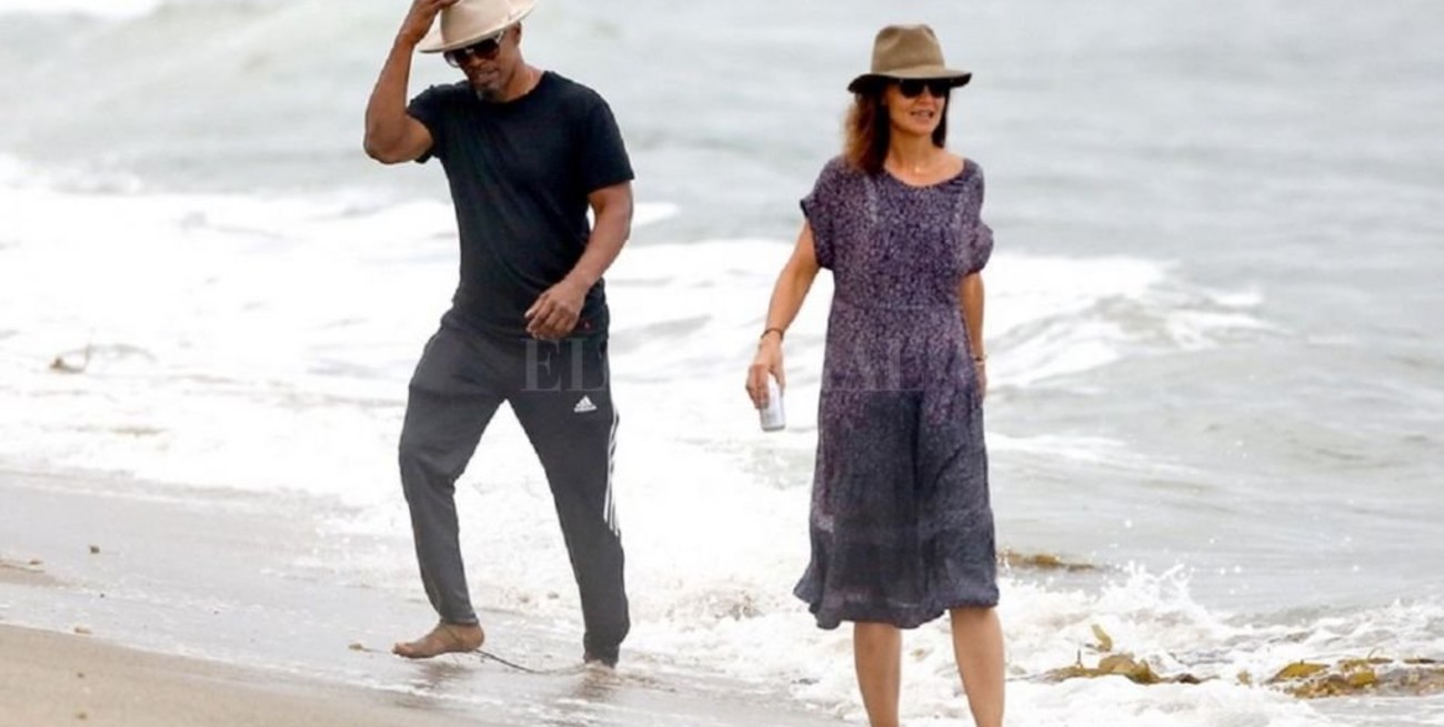 Katie Holmes y Jamie Foxx se muestran como pareja ante el mundo