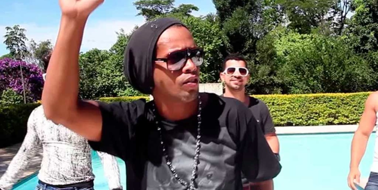 Ronaldinho se mete en política