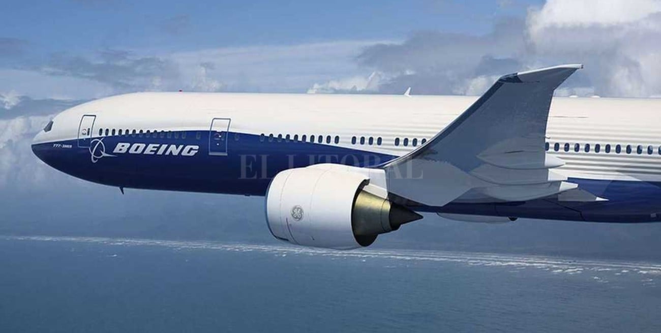 Un médico santafesino reanimó a una paciente en pleno vuelo