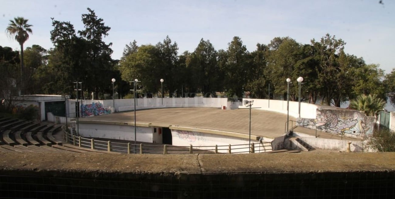 Bar y patio cercevero para "inyectar" turismo al Anfiteatro del Parque Sur