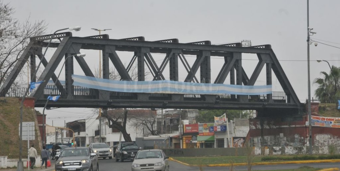Una vez más, Aristóbulo se viste de gala para recibir el 9 de Julio