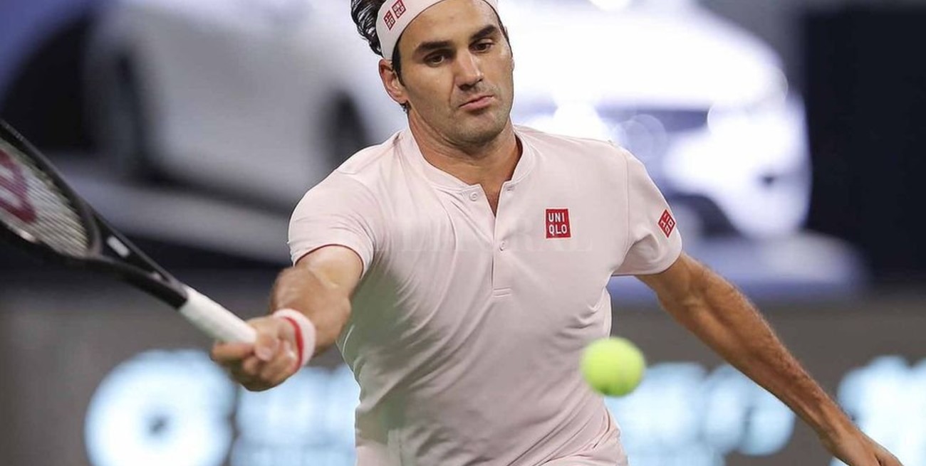 Federer superó en tres sets a Medvedev y enfrentará a Bautista