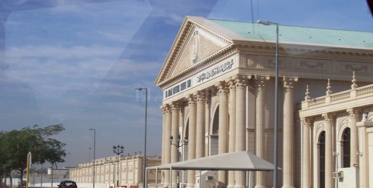 Hutíes de Yemen disparan un misil contra el palacio real saudí 