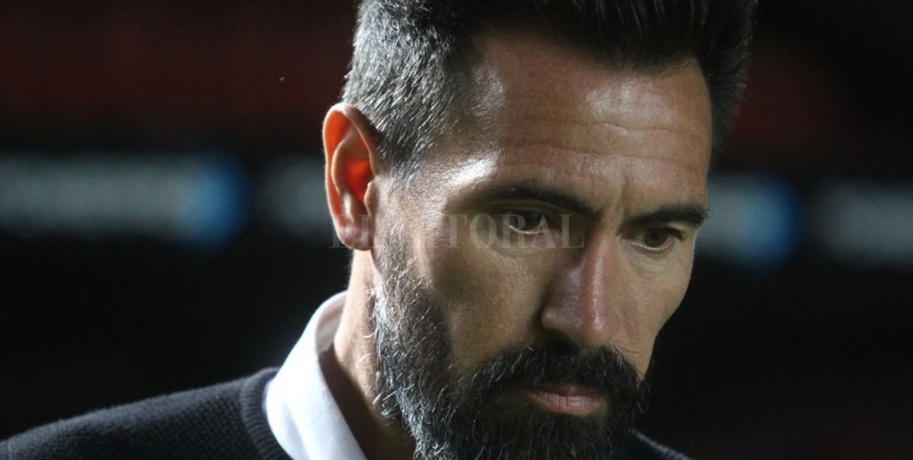 Domínguez tendría una sola duda para enfrentar a San Pablo