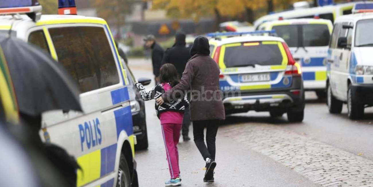 Son dos los muertos por el ataque de un enmascarado en una escuela de Suecia
