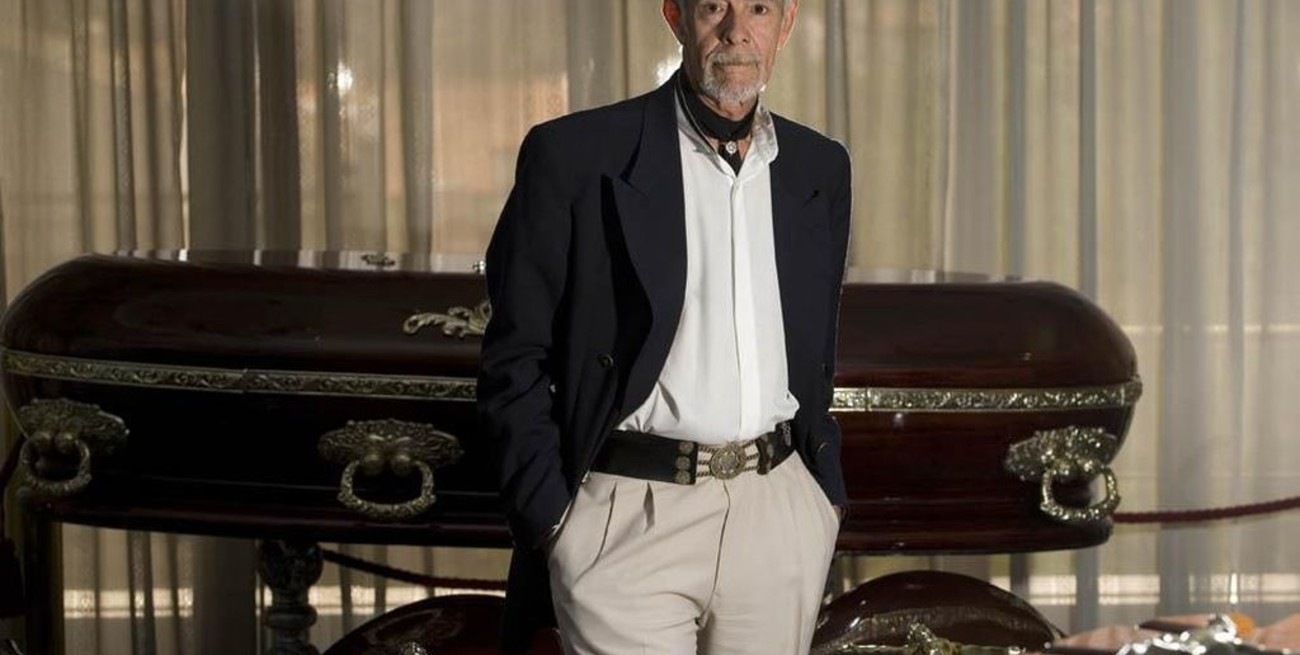 Vivir entre los muertos