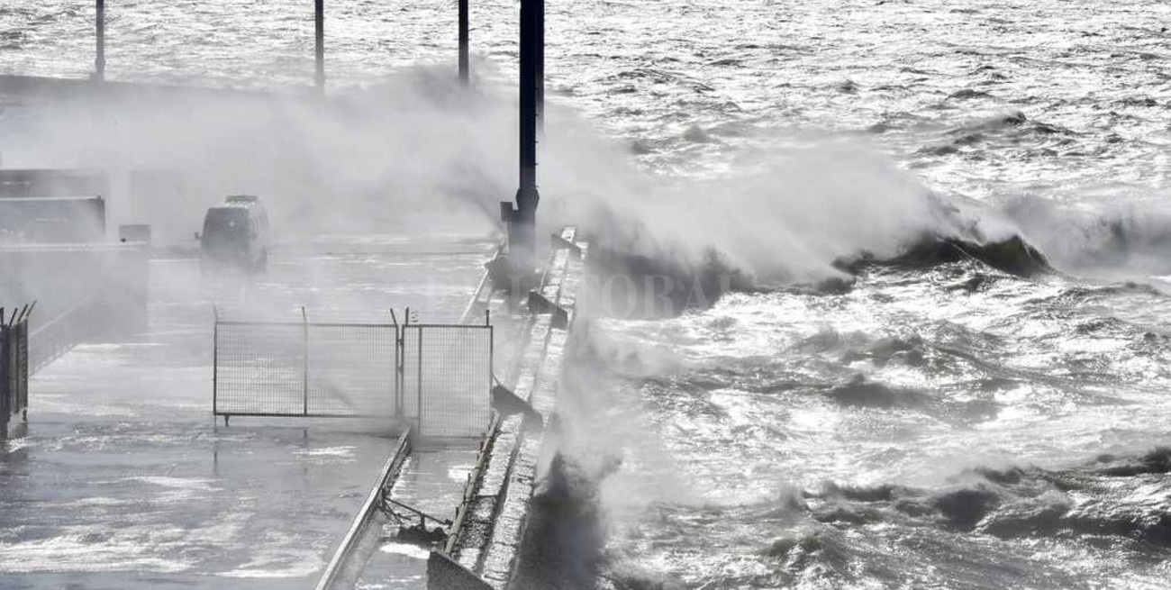Otra vez el clima complica la búsqueda del submarino