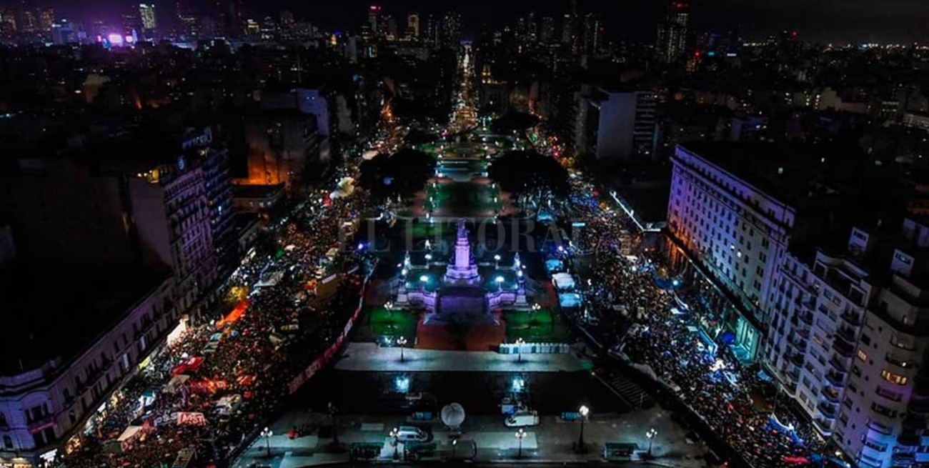 Diarios del mundo reflejaron el rechazo al proyecto para despenalizar el aborto