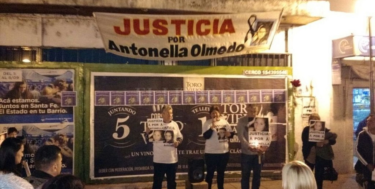 Manifestación para reclamar justicia por la muerte de Antonella Olmedo