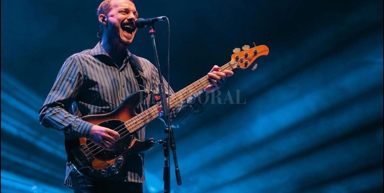 Pedro Aznar trae "A contraluz"