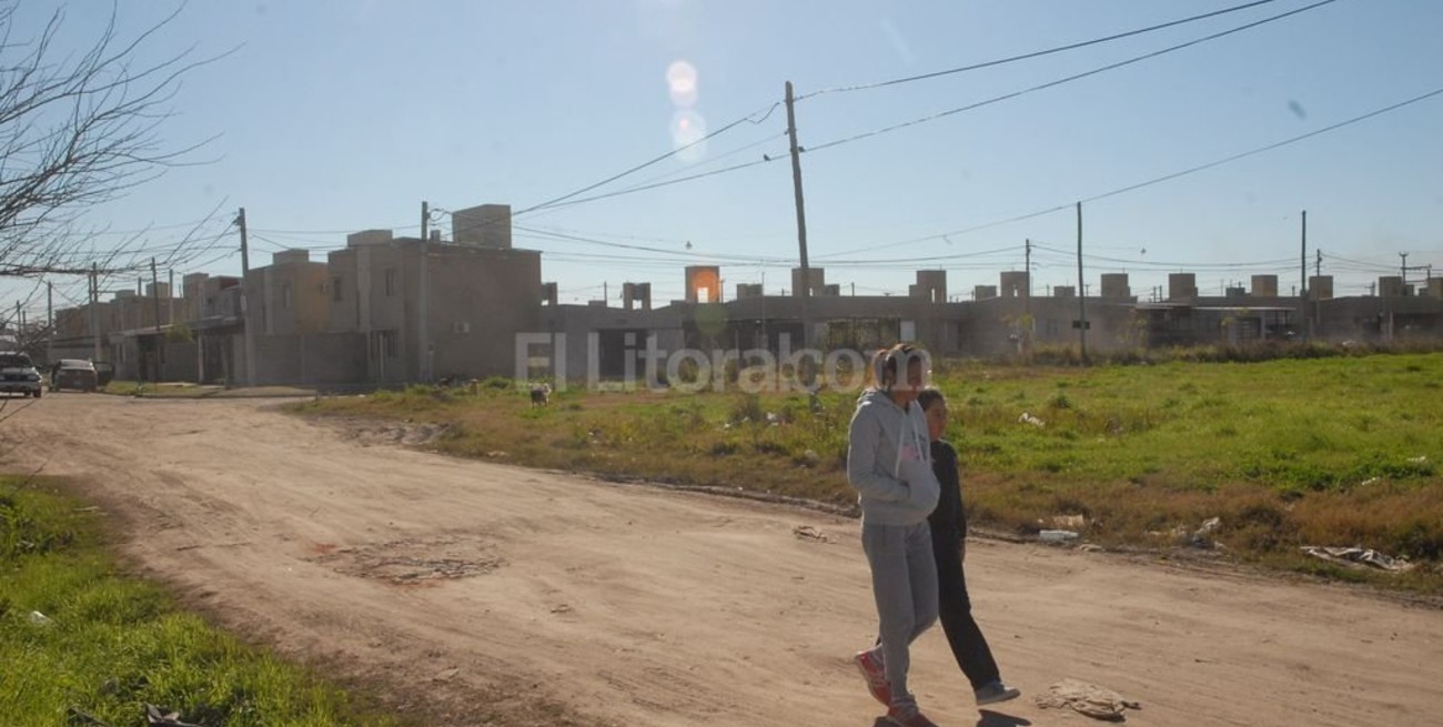 Por los robos, en el barrio Docente  los vecinos vigilan por Whatsapp