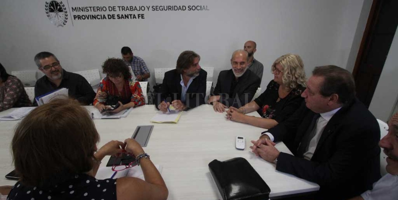 Mociones de paro para rechazar la oferta salarial a los docentes