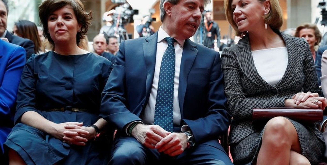 Las dos "mujeres fuertes" de la era Rajoy enfrentadas por el liderazgo del Partido Popular