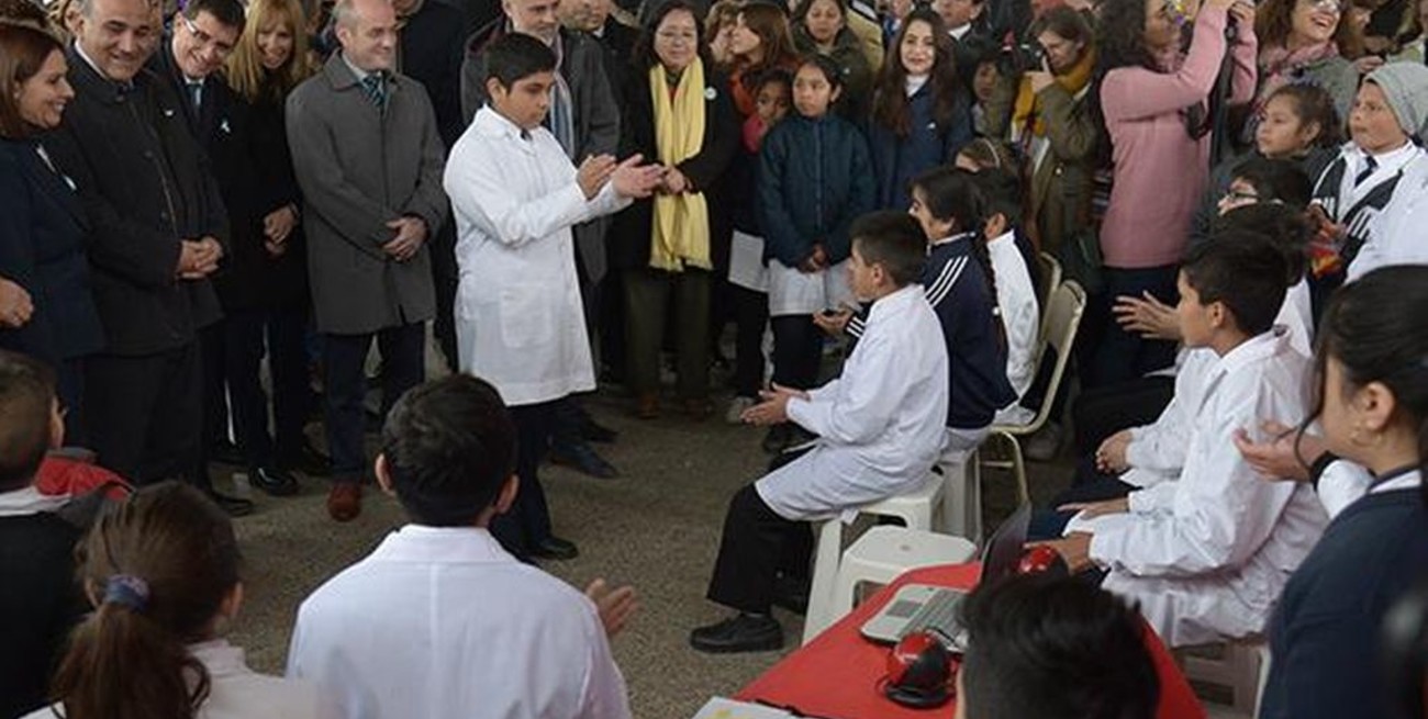 Tucumán mantendrá las escuelas abiertas en vacaciones