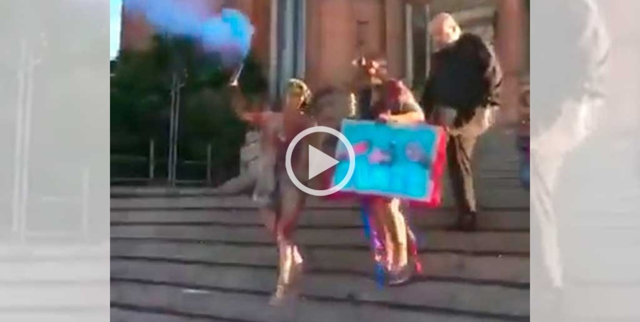 Insólito: festejaban su recibida y un cura las echó a patadas