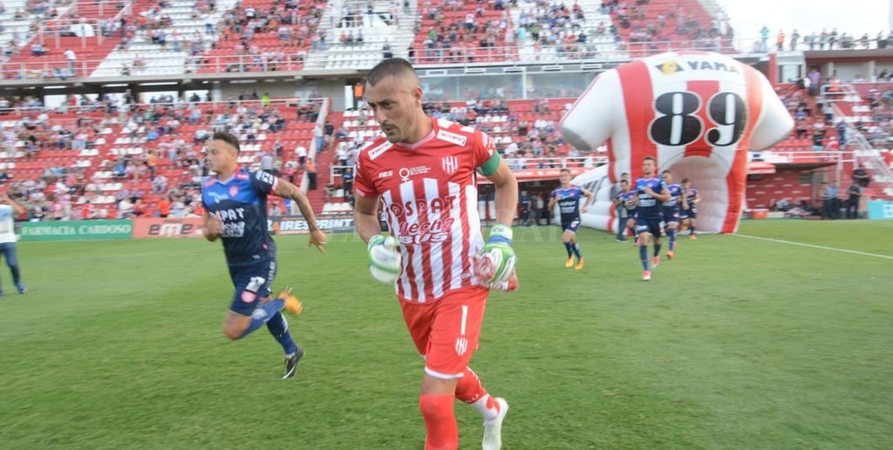 Banfield-Unión: dos que  jugarán mirando el arco rival