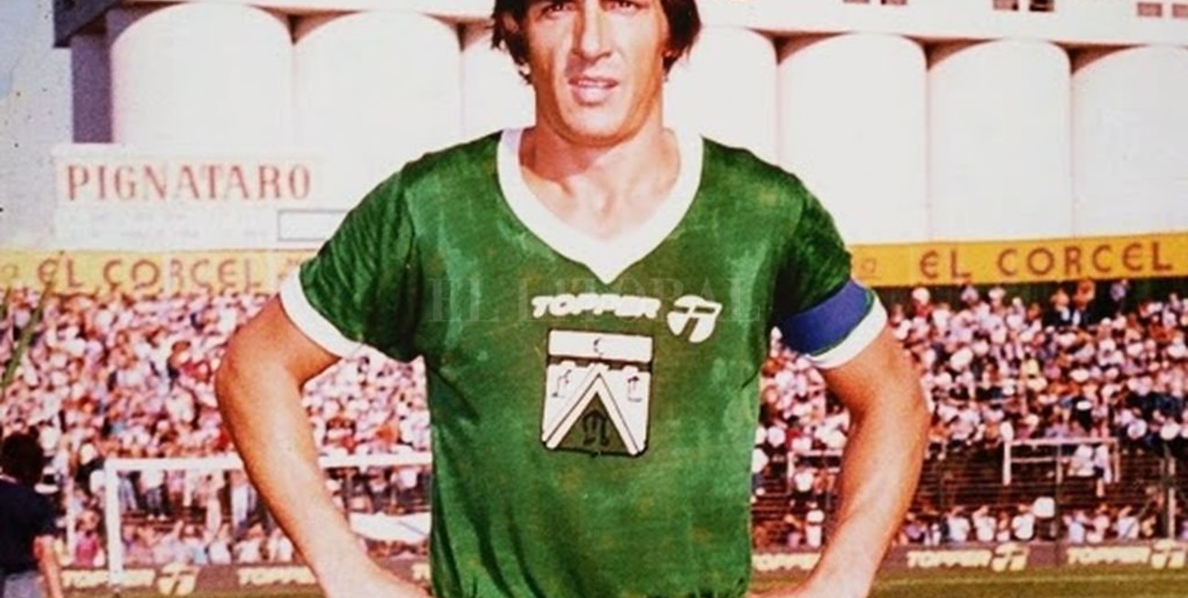  Ferro inaugura busto de "Cacho" Saccardi