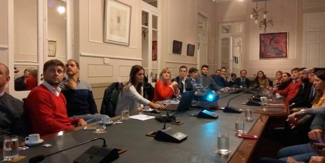 Andrea Valsagna disertó en el Programa Nuevos Dirigentes