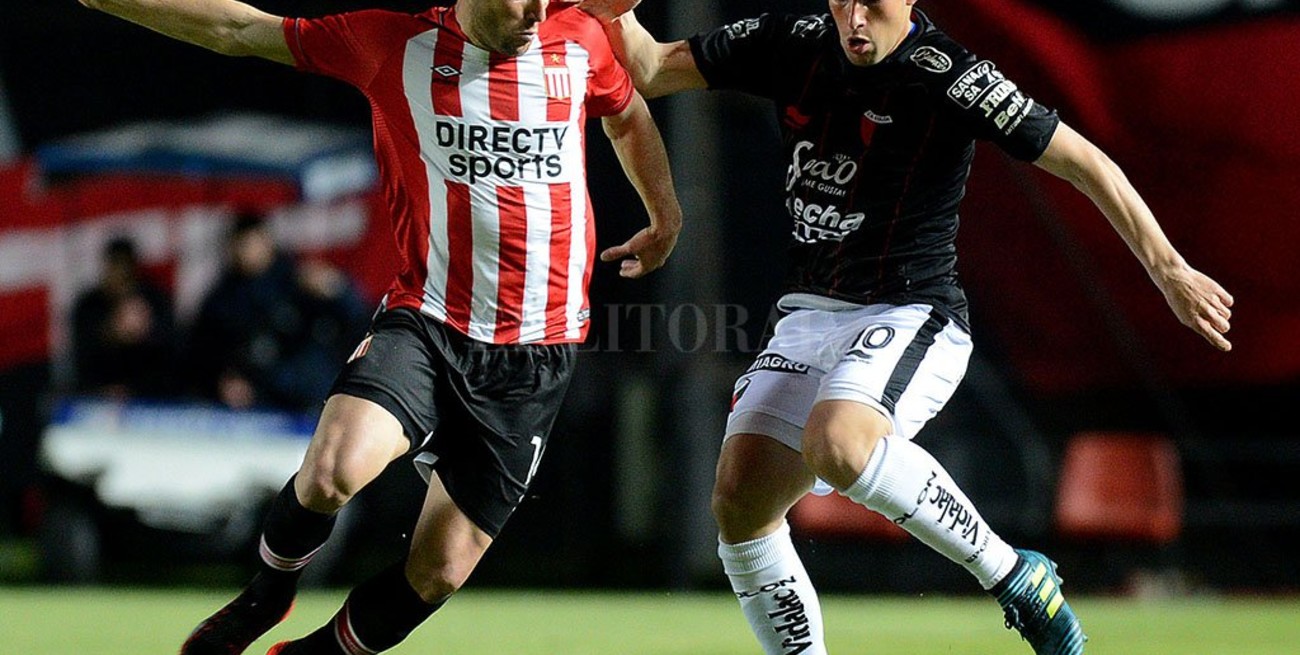 Colón y Estudiantes empataron sin goles en Santa Fe