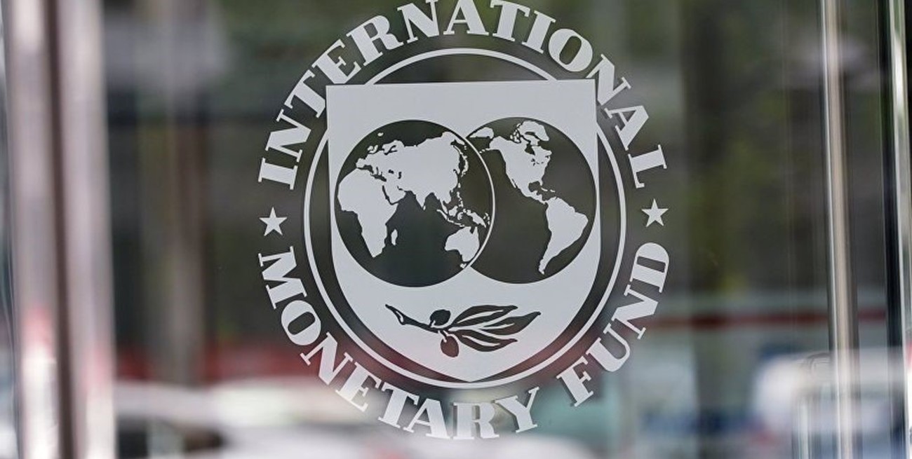 El domingo llega una misión del FMI a revisar el acuerdo