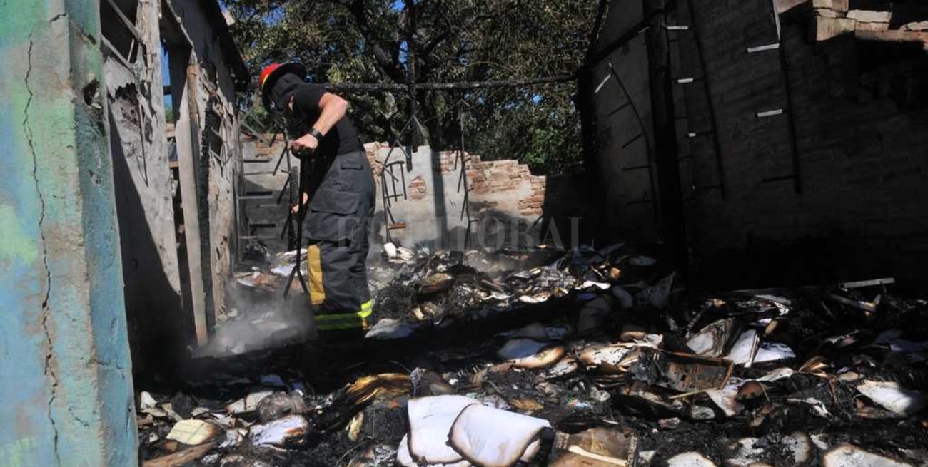 Juglares Sin Frontera espera por ayuda para resurgir de las cenizas 