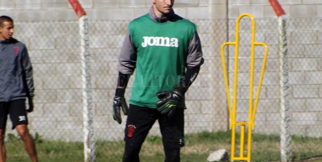 Colón suma a Marinelli, arquero que viene de Huracán