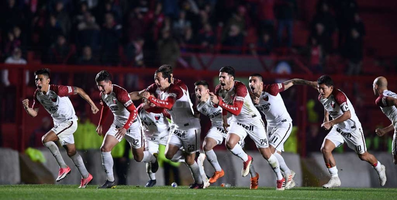 Colón resucita casi siempre en la Copa