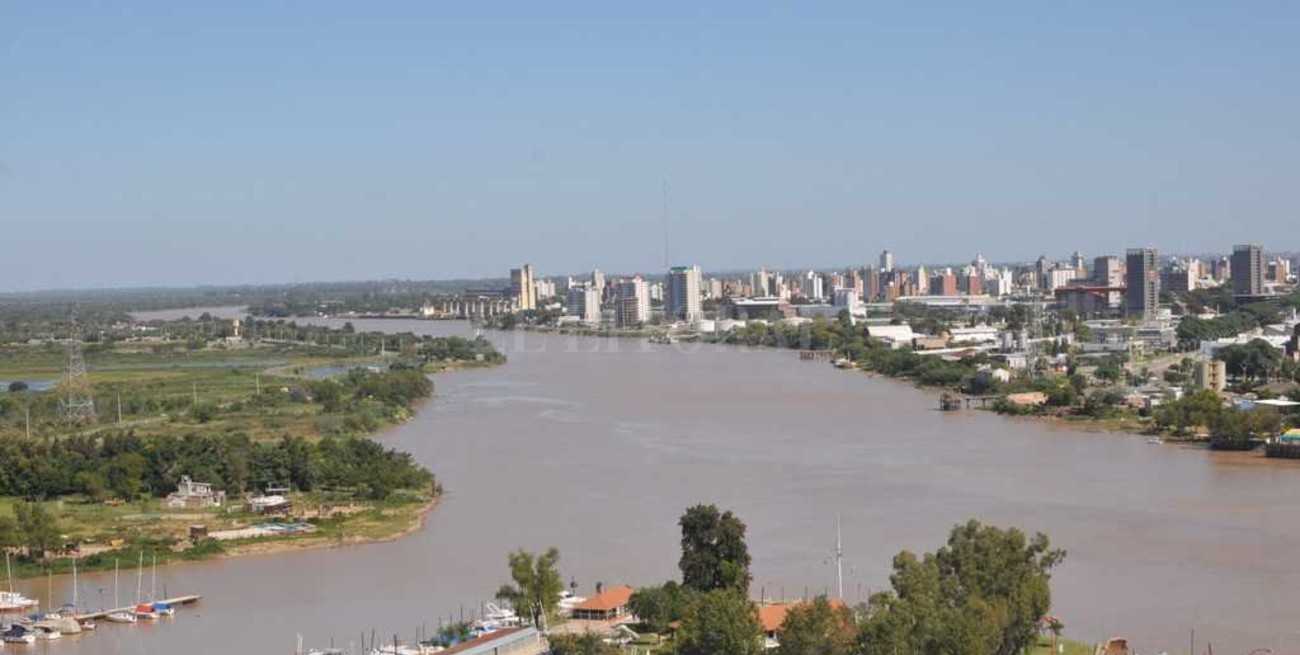 Sábado de sol pleno en la ciudad