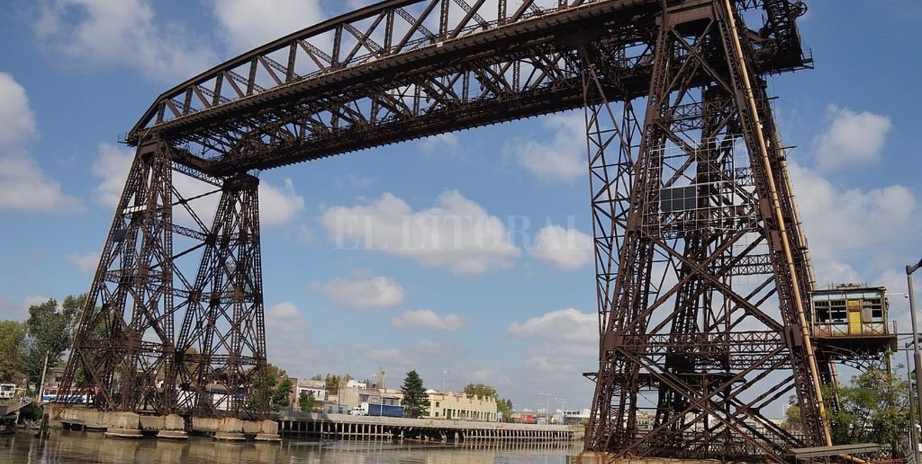 Tras 60 años de inactividad volverá a funcionar el puente transbordador de La Boca
