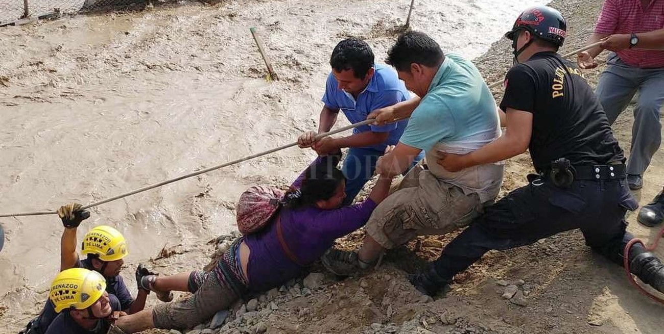 El "Niño costero" arrasa Perú