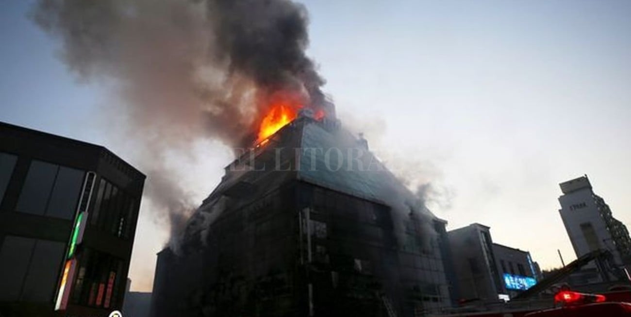 Murieron 29 personas atrapadas en un sauna