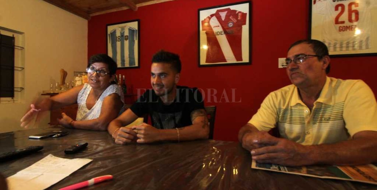 "Mis amigos me mandaron de regalo la tapa de El Litoral"  