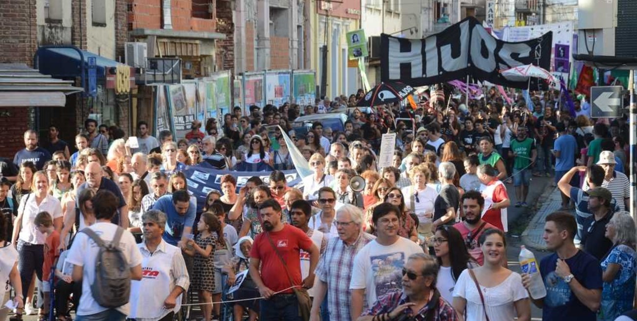 Marchas en todo el país contra el "2x1"